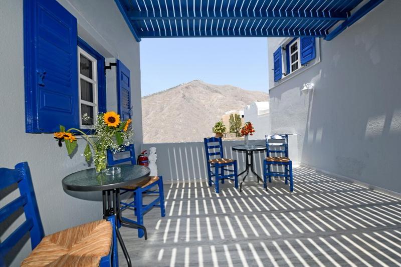 Lunar Santorini Hotel Перисса Экстерьер фото