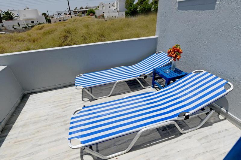 Lunar Santorini Hotel Перисса Экстерьер фото