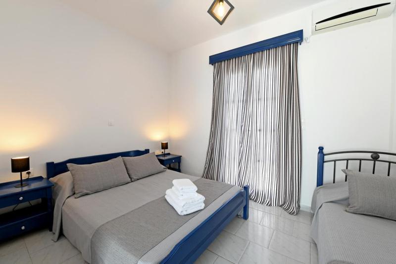 Lunar Santorini Hotel Перисса Экстерьер фото
