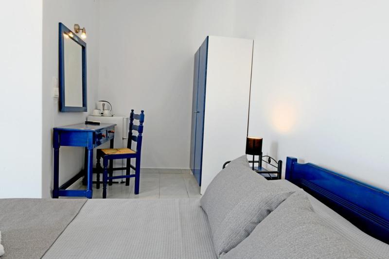 Lunar Santorini Hotel Перисса Экстерьер фото