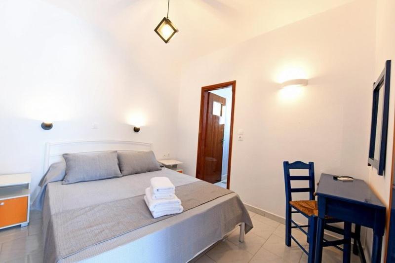 Lunar Santorini Hotel Перисса Экстерьер фото